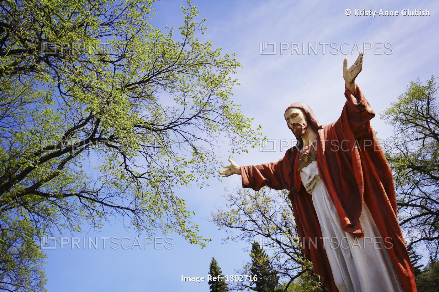 Statue Of Jesus With Outstretched Arms