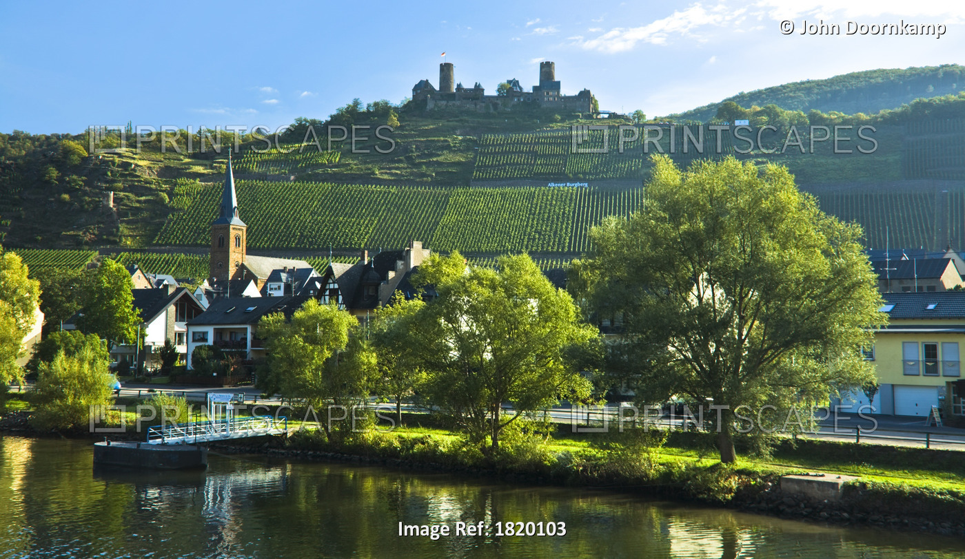 SCENIC VIEW OF ALKEN ON THE BANKS OF MOSELLE, GERMANY
