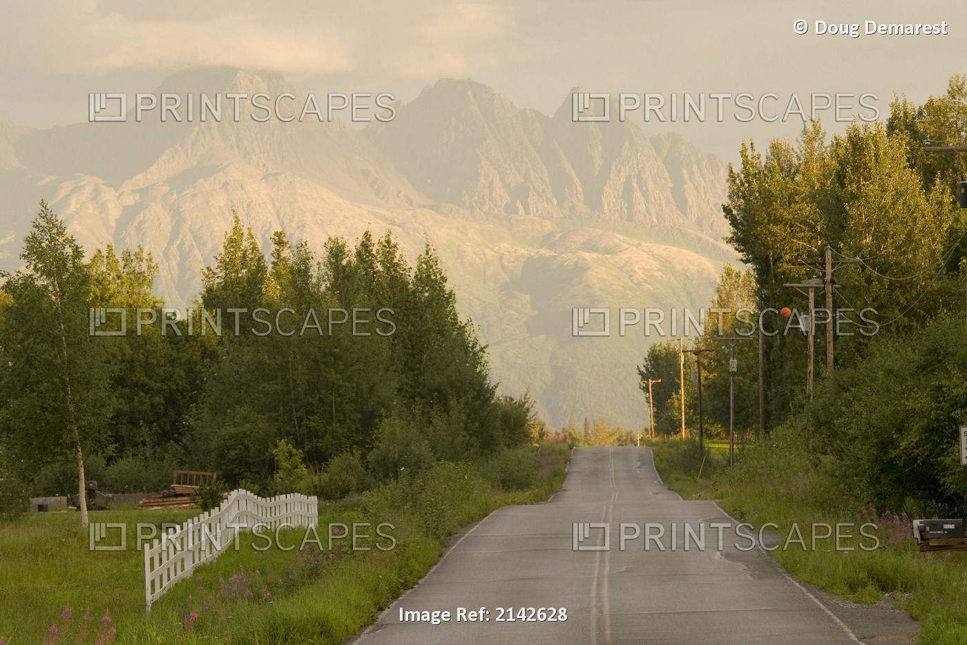 Rural Road Leading To View Of Chugach Mountains Near Palmer, Alaska In ...