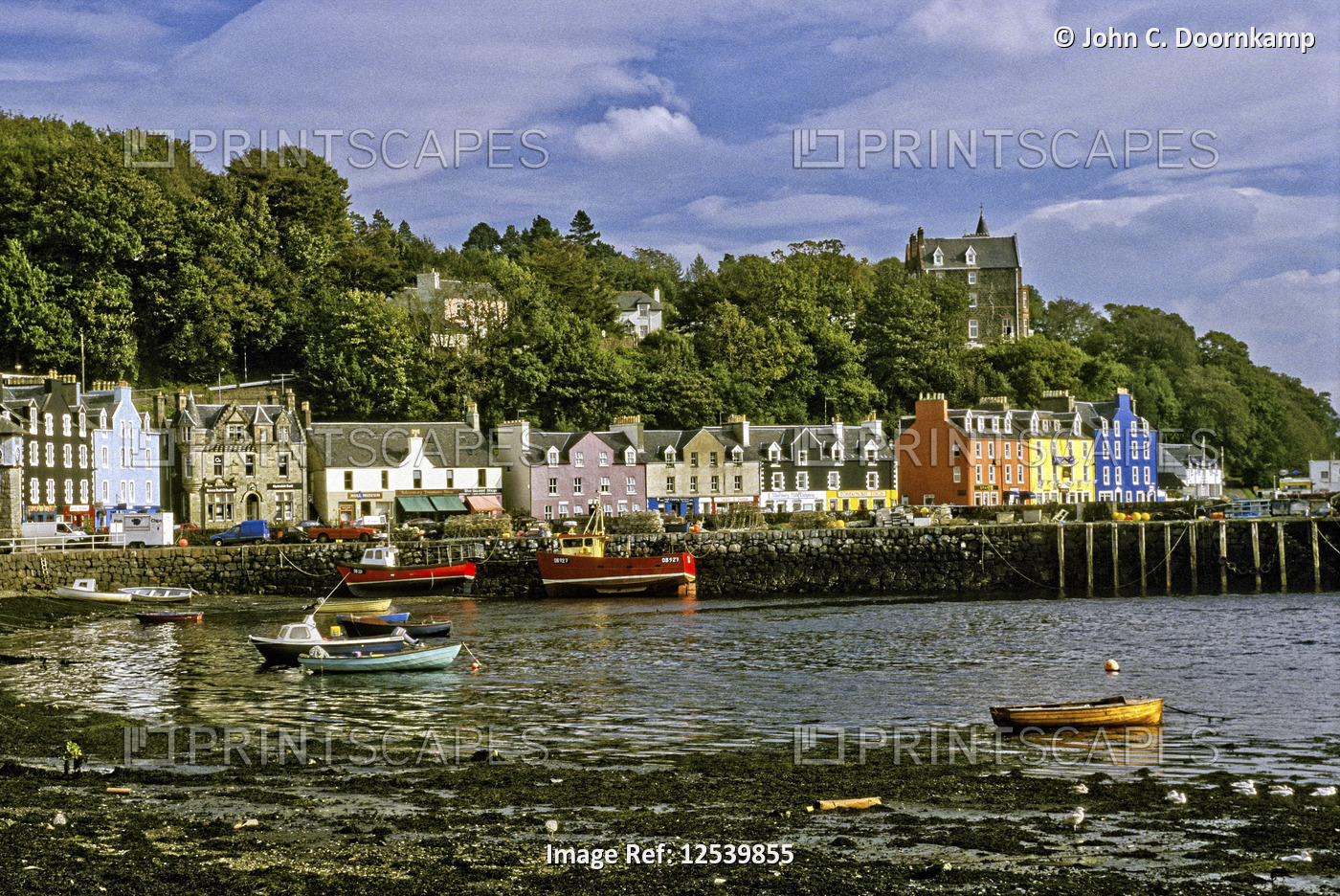 TOBERMORY ISLE OF MULL SEA FRONT COLOURED HOUSES